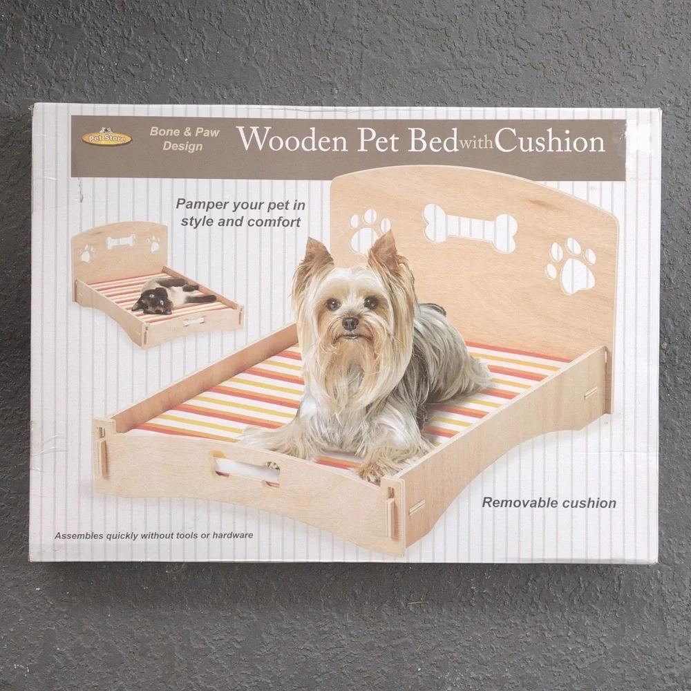 Wooden Pet Bet with Cushion